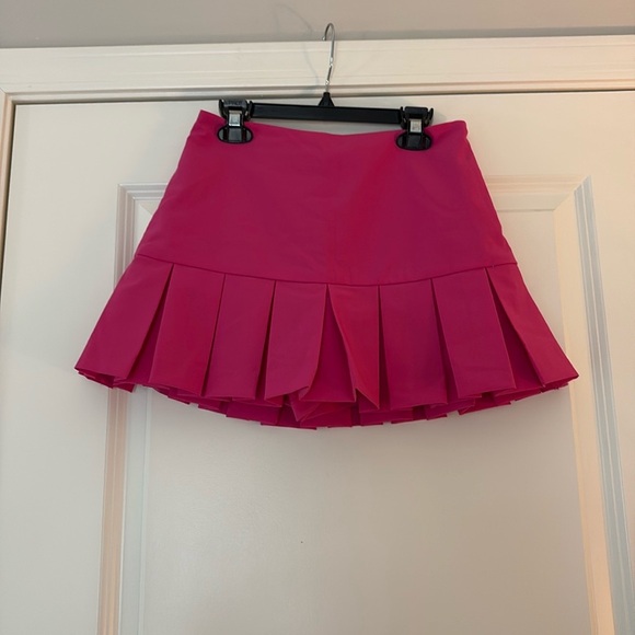 ZARA SS24 FUCHSIA BOX PLEAT SKORT REF:5427/428 - Picture 2 of 7